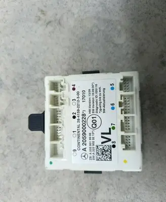 Mercedes-Benz C W205 Door control unit/module A2059000228