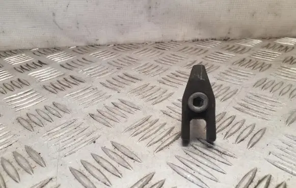 Hyundai Terracan Fuel Injector clamp holder