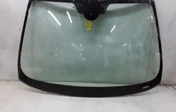 Nissan Micra Front windscreen/windshield window 