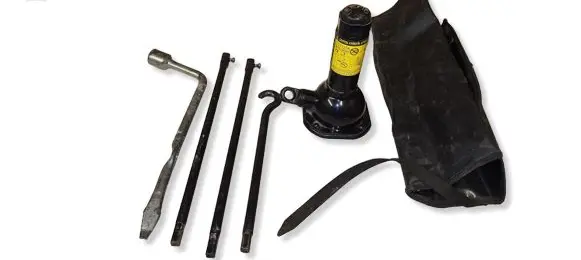 Toyota Hilux (AN10, AN20, AN30) Lift Jack 091110K081