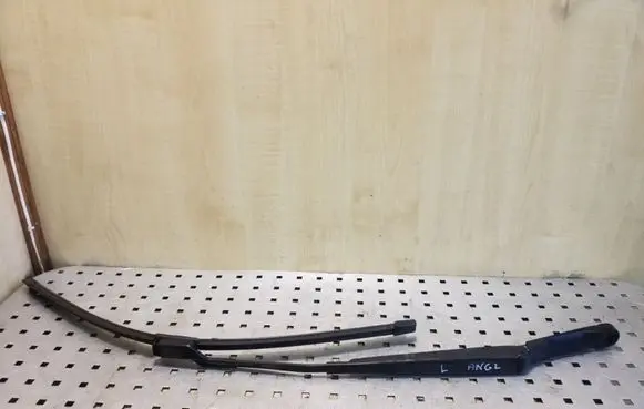 Opel Astra J Front wiper blade arm 97036203