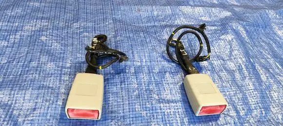 Audi A8 S8 D3 4E Front seatbelt buckle 4E0857756