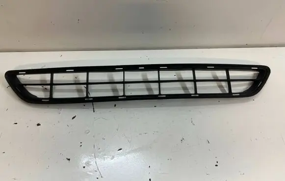 Honda CR-V Front bumper lower grill 71109T1GAG0 71109-T1GA-G0