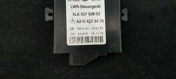 Mercedes-Benz E W210 Light module LCM a2108206426