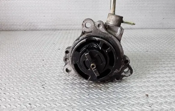 Mazda 626 Vacuum pump