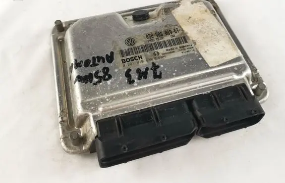 Volkswagen Sharan Engine control unit/module 038906019ET 28SA4848 0281010630