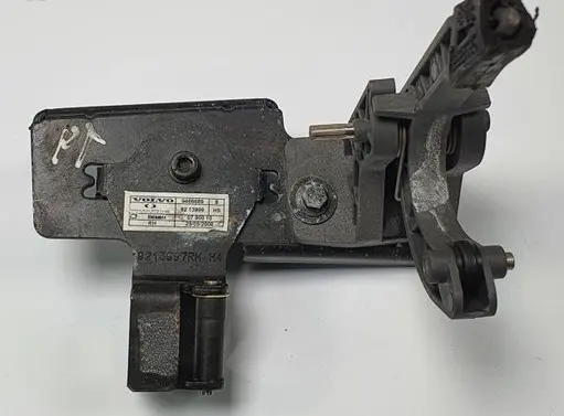 Volvo C70 Convertible roof lock/latch 9466689