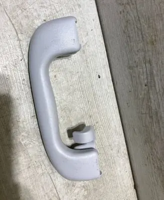 Opel Crossland X Rear interior roof grab handle 13260368