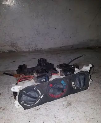 Nissan Primera Climate control unit