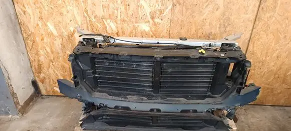 Volvo XC90 Radiator support slam panel 31425917 31425937 31338288