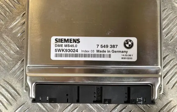 BMW 5 E60 E61 Engine control unit/module 7549387 DMEMS450 5WK93024