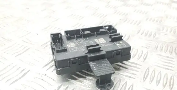 Skoda Octavia Mk3 (5E) Door control unit/module 5Q4959592F