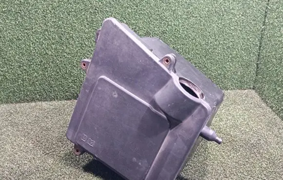 Nissan NV400 Fuse box set 243830001R 243128538R