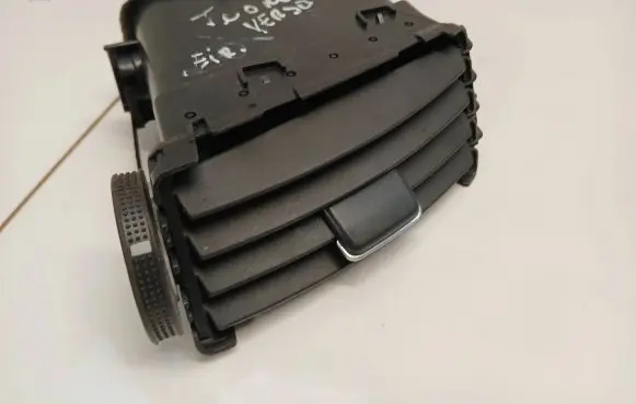 Toyota Corolla Verso AR10 Dash center air vent grill 5567064010 5568064020