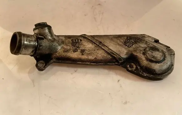 Thermostat/thermostat housing