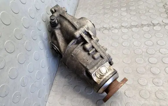 BMW 5 F10 F11 Front differential 7589155