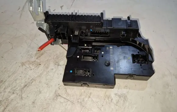 Mercedes-Benz E W212 SAM control unit 5DK01102305
