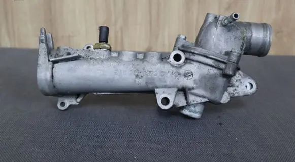 Mercedes-Benz SLK R170 Thermostat housing 1112030673 A1112030673 1112030875
