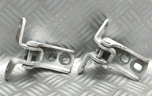Opel Zafira C Front door hinge set 