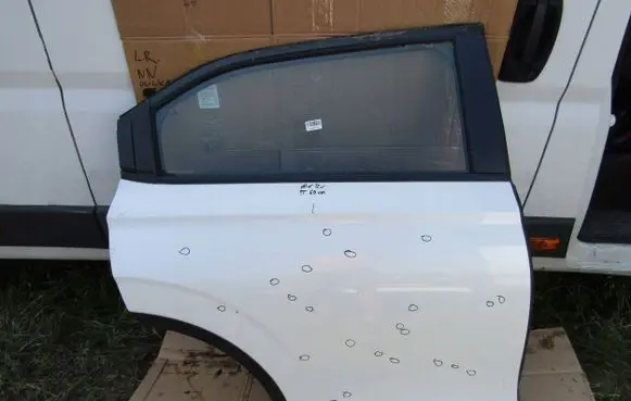Honda HR-V Rear door