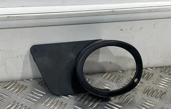 BMW 5 E39 Front fog light trim/grill 51112496284