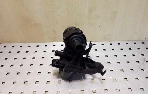 Audi A6 S6 C6 4F Coolant heater control valve 0392023007