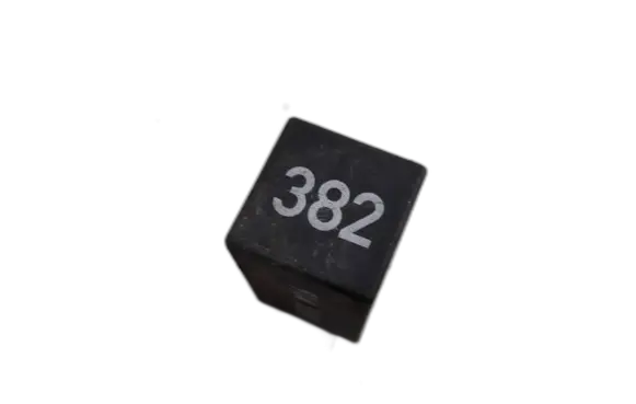 Audi A4 S4 B5 8D Other relay 4d0907131
