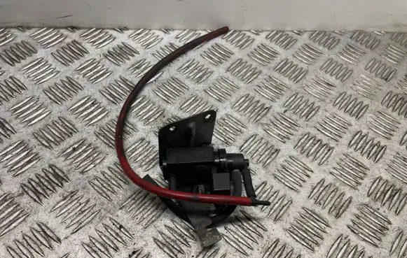 BMW 1 E81 E87 Turbo solenoid valve 7805391