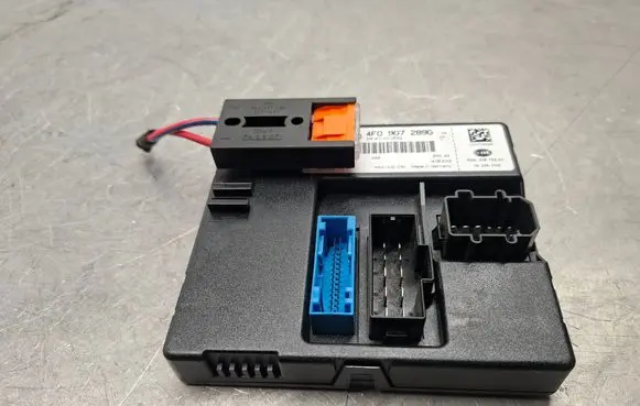 Audi A6 S6 C6 4F Light module LCM 4F0907289G 4F0910289G
