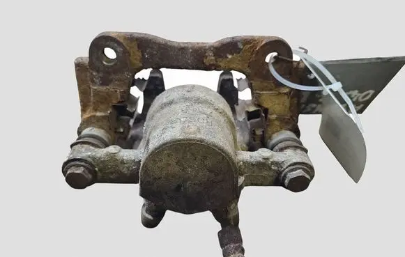 Toyota Avensis T250 Rear brake caliper