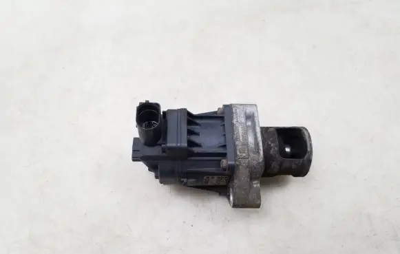 Opel Insignia A EGR valve 55566052