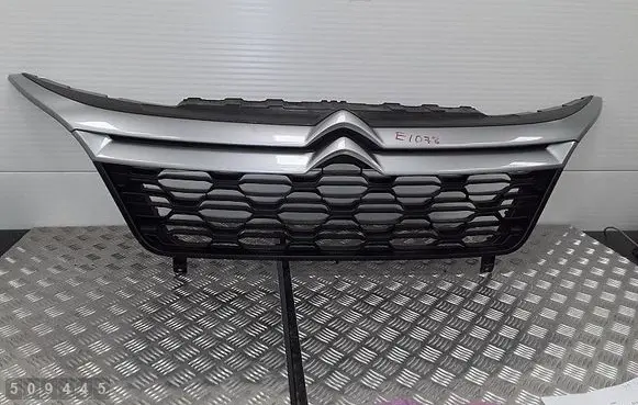 Front bumper lower grill