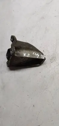 Volkswagen PASSAT B5.5 Engine mounting bracket 8d0399113ab