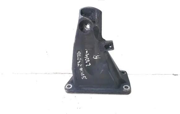 BMW 7 E65 E66 Engine mounting bracket 2211675842001