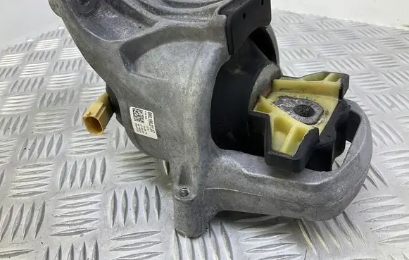 Audi A4 S4 B9 Engine mount bracket 8W0199371AT