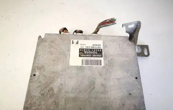 Toyota Corolla Verso AR10 Air suspension compressor/pump 896610F010