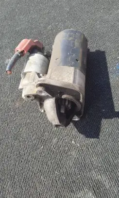 Nissan Juke I F15 Starter motor