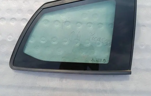 Citroen C4 II Picasso Rear side window