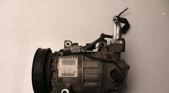 Renault Captur Air conditioning (A/C) compressor (pump) 926002352R