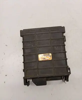 Volkswagen PASSAT B3 Engine control unit/module 321906263B