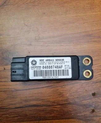 Chrysler Voyager Airbag deployment crash/impact sensor 04686748AF TDS1591A1541 NV7012