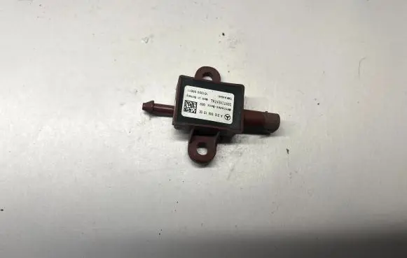 Mercedes-Benz E W213 Airbag deployment crash/impact sensor A2139051500