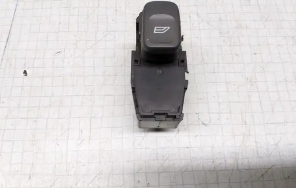 Volvo V70 Electric window control switch 9472275
