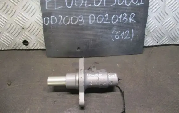 Peugeot 5008 Master brake cylinder