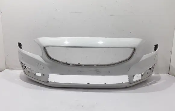 Volvo V60 Front bumper 31323831
