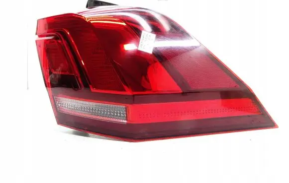 Volkswagen Tiguan Rear/tail lights 5NA945096C