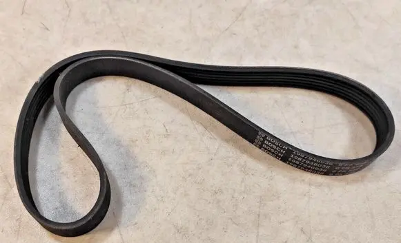 Volkswagen Polo V 6R Alternator belt 1987946036