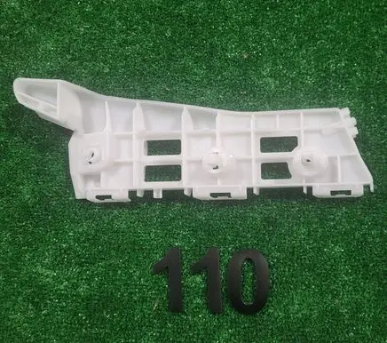Volkswagen PASSAT B5 Fender mounting bracket 5211647041