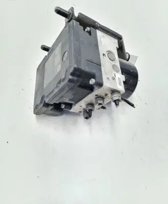 Volkswagen Golf VI ABS Pump 1K0907379BJ 1K0614517DG