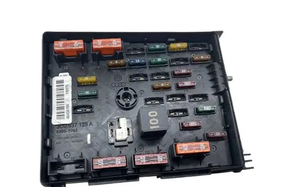 Volkswagen PASSAT CC Fuse module 3C0937125A 63595743 46456194